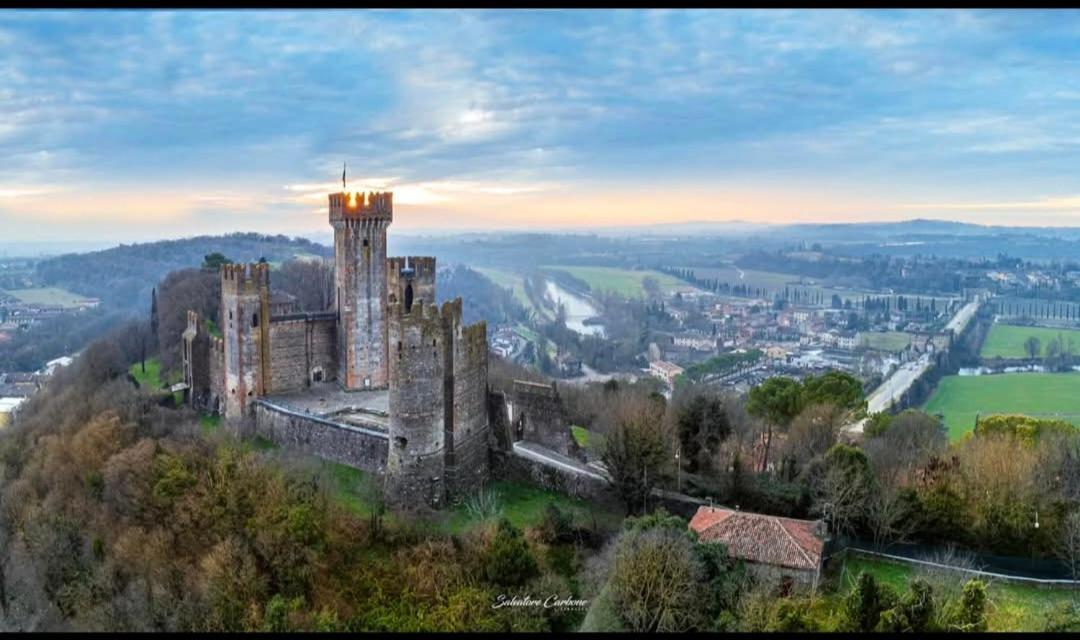 Corte Cavour Valeggio sul Mincio Buitenkant foto